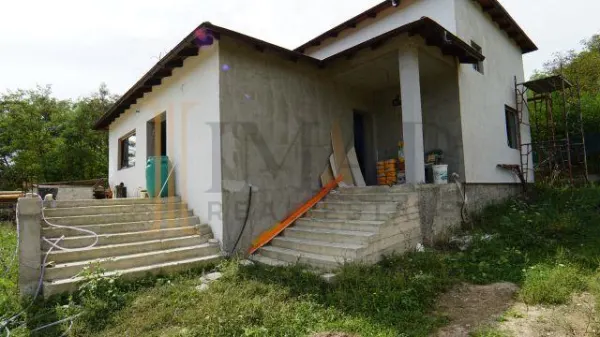 Casă 4 camere Târgoviște - poza 4