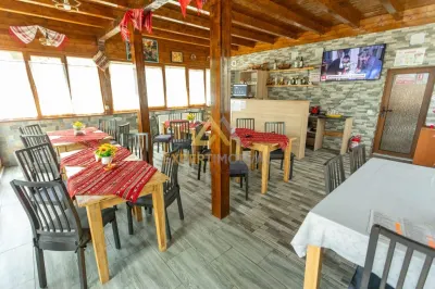Pensiune Turistica, Locuinta si Anexa gospodareasca  la 5 minute de Baia Mare - foto 10