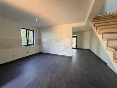 Duplex finalizat - spatios - toate utilitatile - foto 2