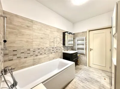 Apartament 3 camere - foto 14