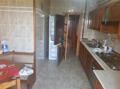 Mobilat - Utilat 3 camere 90mp zona Independentei Scolilor ,bloc cu lift, - foto 9