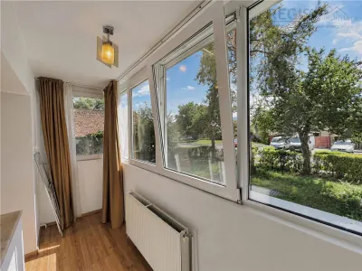 Apartament decomandat cu 3 camere si 2 bai in Bartolomeu - foto 2