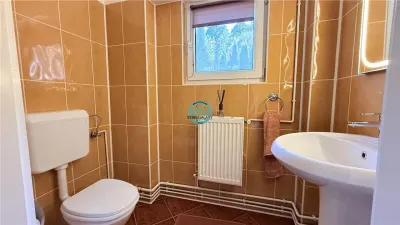 Vand apartament cu 4 camere pe 2 niveluri in casa in Reghin - foto 16