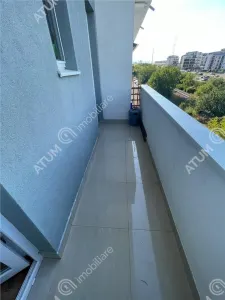 De inchiriat apartament cu 2 camere decomandate balcon si loc de parcare subteran in zona Turnisor din Sibiu - foto 11