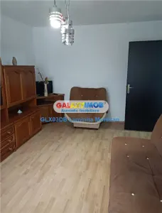 Inchiriere apartament 3 camere decomandat Targoviste Central - foto 2