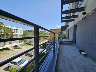 Apartament 3 camere zona Dupa Iniste - foto 12