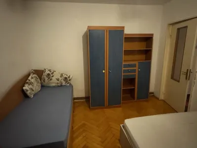Apartament 2 camere decomandat, ultracentral, lângă Palas și Moldova Mall - foto 2