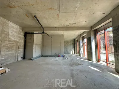 Spatii comerciale de vanzare de la 72mp - foto 2