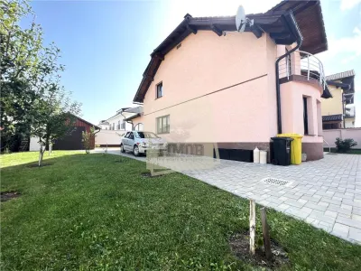 Casa individuala 5 camere 3 bai si teren de 500 mp Cartierul Arhitectilor - Sibiu