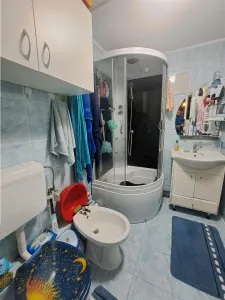 3 CAMERE, ETAJ 1, DECOMANDAT, CENTRALA TERMICA, ZONA SOARELUI! - foto 10