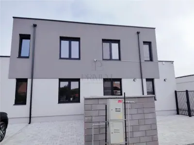 DUPLEX SPATIOS - ASFALT IN LUCRU - CURENT TRIFAZAT - Mosnita Noua