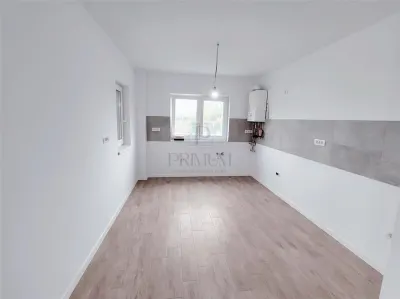 DUPLEX SPATIOS - ASFALT IN LUCRU - CURENT TRIFAZAT - foto 4