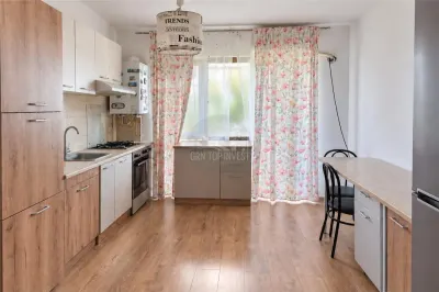 Apartament 3 camere zona Calea Surii Mici - foto 1