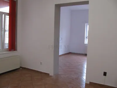 Spatiu comercial - zona excelenta - centrala proprie - aer conditionat - 60 mp - foto 4