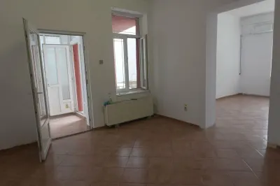 Spatiu comercial - zona excelenta - centrala proprie - aer conditionat - 60 mp - foto 5