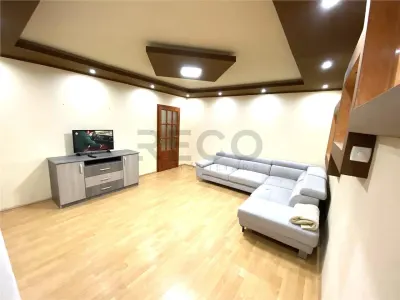 RECO Apartament 3 camere decomandat de inchiriat in Rogerius. - foto 2