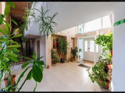 Proprietate 450 mp | Teren 1.000 mp | 7 camere | Piscina | Ideală pentru clinica medicală / investiție - foto 5