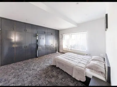 Proprietate 450 mp | Teren 1.000 mp | 7 camere | Piscina | Ideală pentru clinica medicală / investiție - foto 8