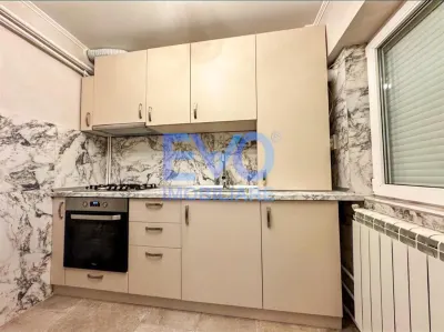 Apartament cu 3 camere, etajul 1, decomandat, zona Centrala - foto 6