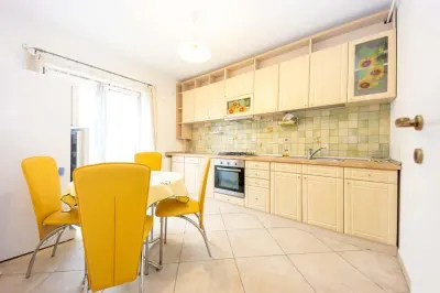 Apartament 2 camere  81 mp + curte 40 mp + parcare BuciuM Decorama - foto 8