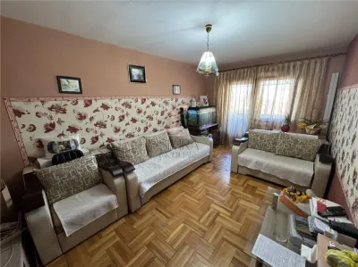 Apartament cu 3 camere, zona Nufarul - Oradea