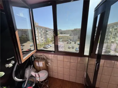 Apartament cu 3 camere, zona Nufarul - foto 7