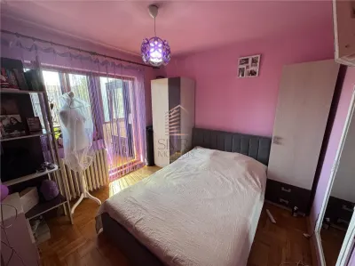 Apartament cu 3 camere, zona Nufarul - foto 8