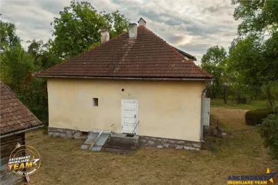 Casa cu istorie,3 camere,potential mansardare,1.840mp teren,in cadru linistit si retras,Central,Covasna - foto 17