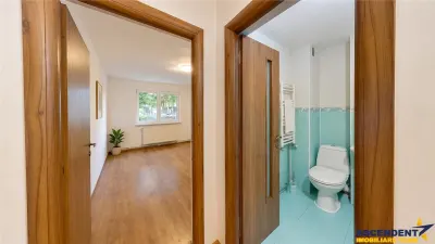 Decomandat si generos, 3 camere, 2 bai, potential de amenajare, Tractorul, Brasov - foto 7