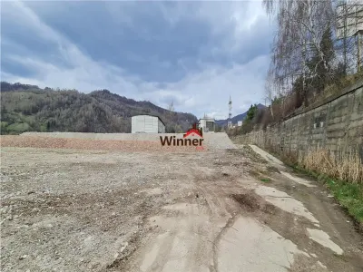Vanzare Teren 1,7HA centru Petrosani - foto 3