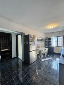 2 camere - Decebal - Etaj 7 - foto 2