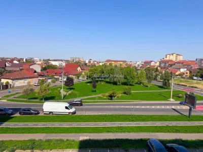 Apartament 2 camere decomandat str Onestilor - Oradea