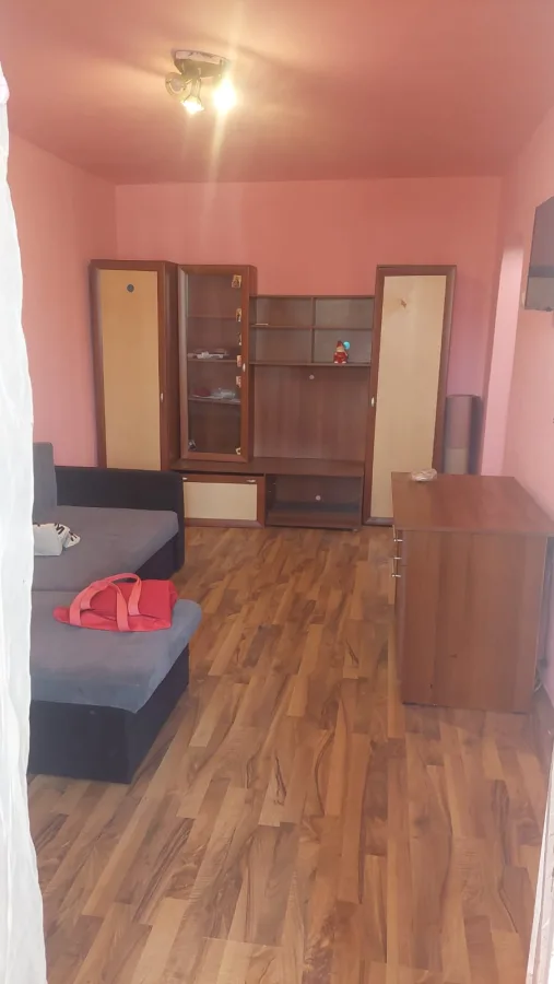 Vând garsonieră în zona Vlaicu - Arad