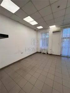 Spatiu comercial - zona linistita - aer conditionat  - 3 camere - 70 mp - Timisoara
