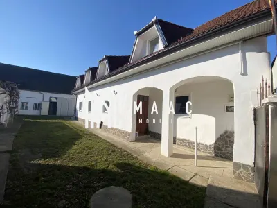 Proprietate individuală 12 camere | Cristian | 4 corpuri, 553 mp - Cristian