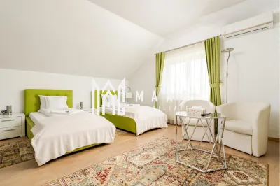 Casă 5 camere | Bul.Vasile Milea , Sibiu | 200 mp, curte - foto 14