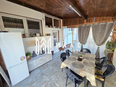 Casa 7 camere 3 bai 2 intrari Zona Garii - foto 20