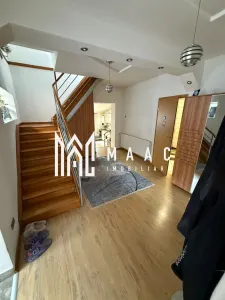 Casă de vânzare 3 camere | Lupeni, Sibiu | 141 mp utili, teren 676 mp - foto 2