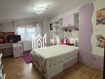 Casă 5 camere de vânzare | Arhitecților, Sibiu | 220 mp, teren 426 mp - foto 3