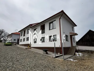 Casă Tip Duplex | 4 Camere | 2 Balcoane | Terasă | Șura Mică - foto 2