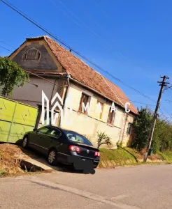 Casă cu teren generos | 18 km de Sibiu | 2400 mp teren | Anexe& Construcție noua - foto 4