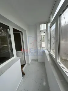 Dacia Bicaz Apartament 4 camere decomandat 82 mp Etaj 1 Renovat - foto 4