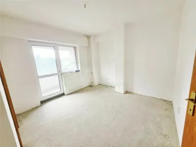 Apartament 3 camere decomandate, 92 mp – Zona Central | Etaj 1 - foto 3
