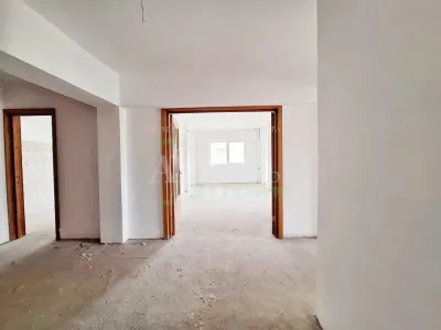 Apartament 3 camere decomandate, 92 mp – Zona Central | Etaj 1 - foto 7