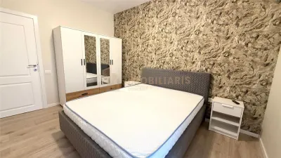 Apartament 2 camere cu curte proprie- Centrul Vechi, prima inchiriere - foto 4