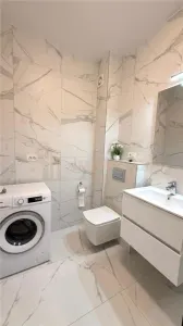 Apartament 2 camere cu curte proprie- Centrul Vechi, prima inchiriere - foto 6