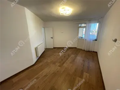 De vanzare apartament cu 2 camere decomandate balcon si loc parcare in zona Turnisor din Sibiu - foto 3