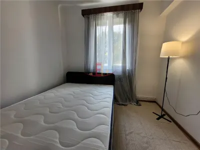 Apartament 2 camere , Decomandat , Moca , Semi-Central - foto 2