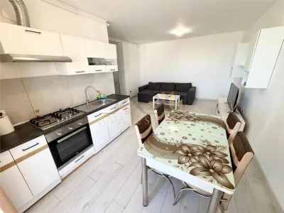 Apartament  3 camere,  semidecomandat, Et.2, bloc nou 2020 - Zona Dumbravita - foto 2