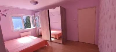 Apartament  3 camere  Astra ,etajul 1,decomandat 130000 Euro - Brasov